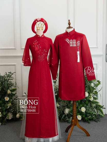 Áo Dài Cô Dâu Đỏ Đô Tứ Thân Kết Vòng Hoa, Hỷ Trước Ngực ADD400