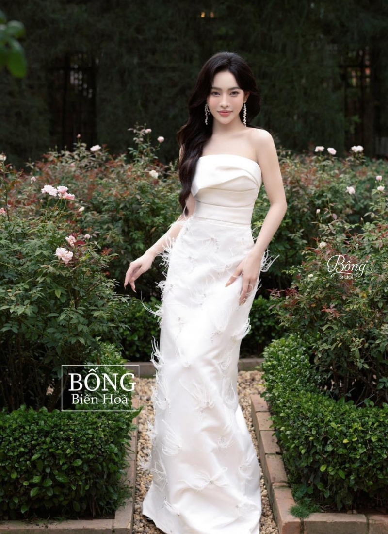 Váy Form A Cúp Ngực Kết Lông Vũ HCD110