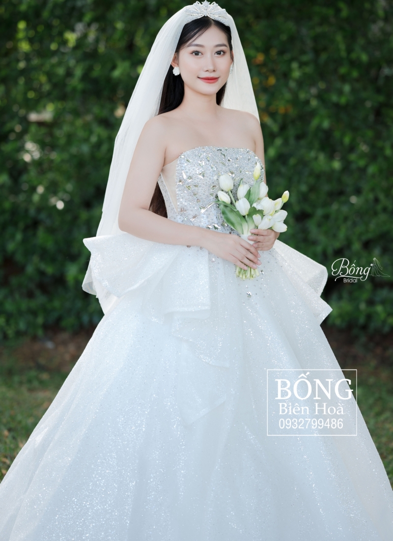 Váy Cưới Kim Sa Cúp Ngực Đính Đá Gương KSR135
