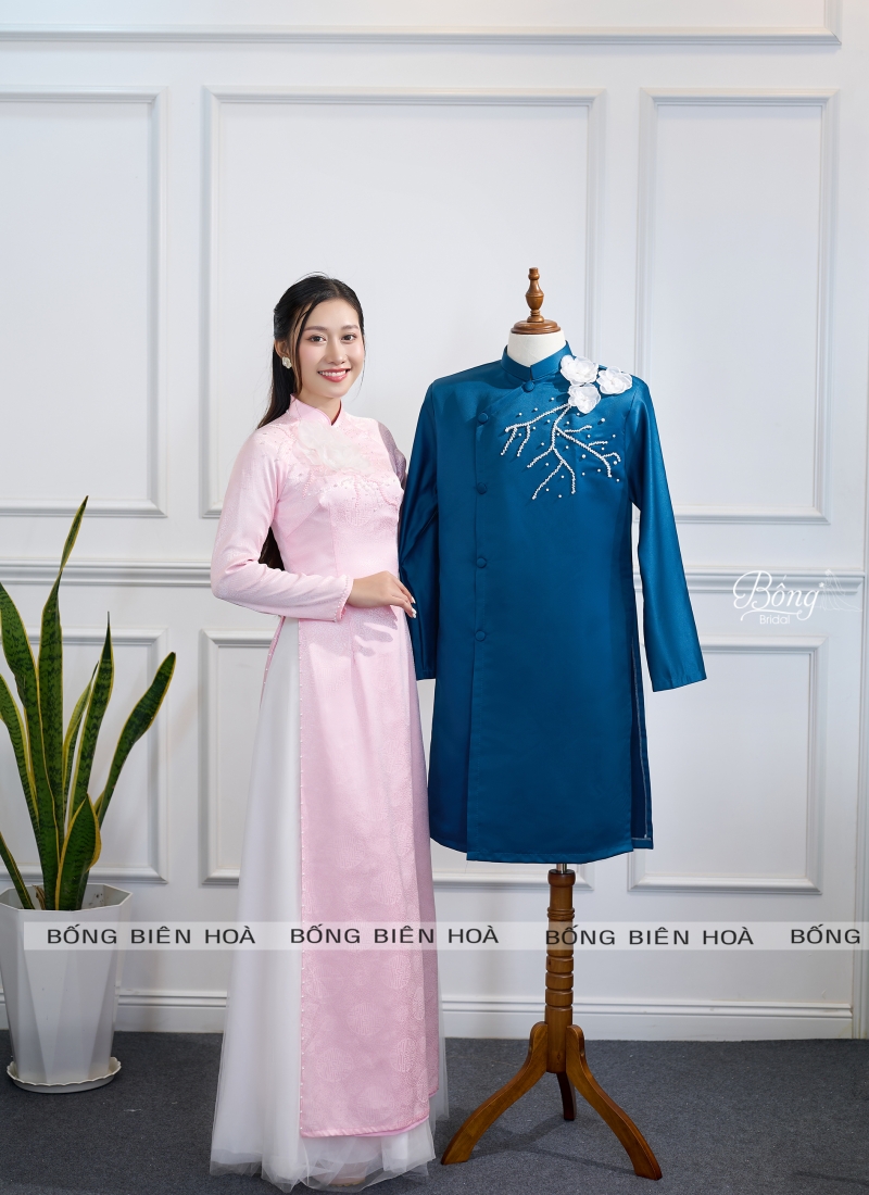 Áo Dài Nữ Hồng Kết Hoa Trắng 3D ADH263