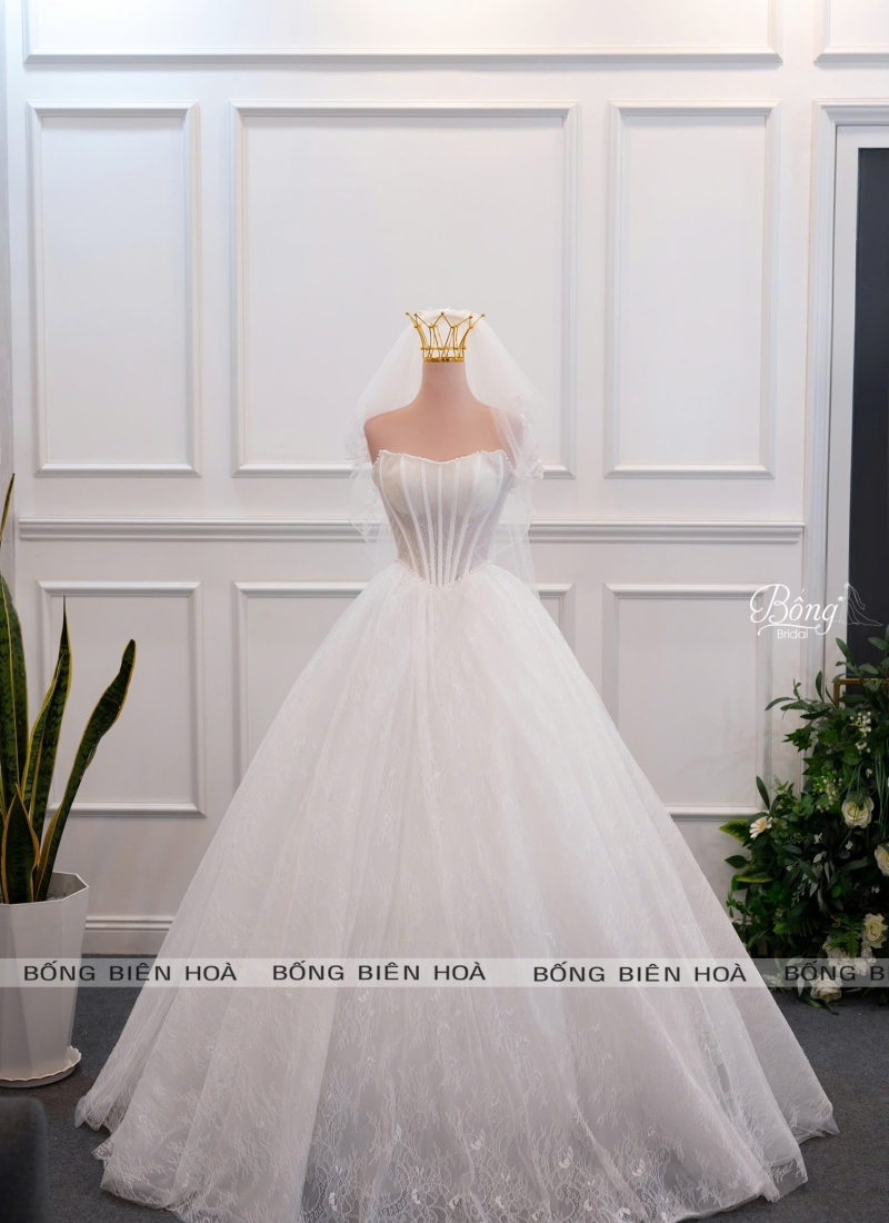 Váy Cưới Cúp Ngực Kết Viền Ngoc Thân Dựng Gọng Kèm Nơ VC437
