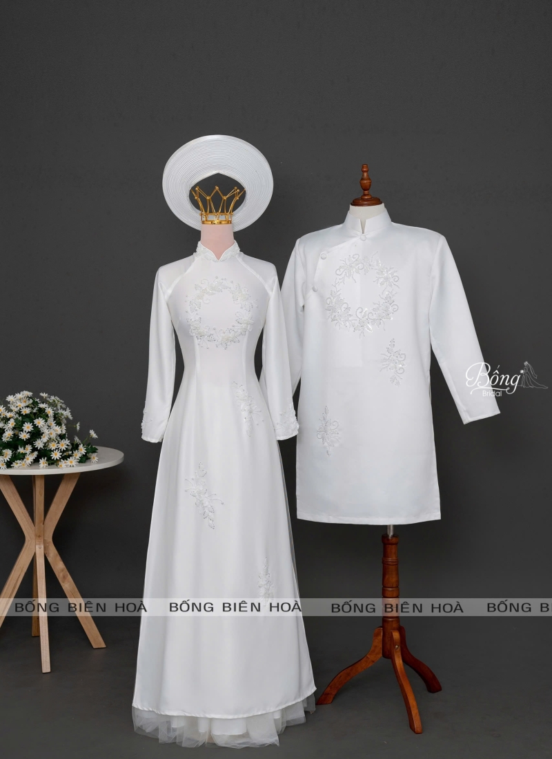 Áo Dài Nữ Đỏ Đô Kết Hỷ Kiểu Tay Phồng Cổ Vuông